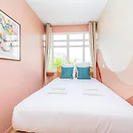 Designer & Air-Conditioned Apartment 2Br, Paris 17