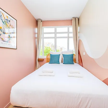 Apartment Designer & Air-conditioned 2br, 17 Paris